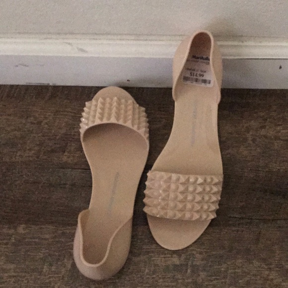 Chinese laundry plastic sandals - Picture 3 of 3